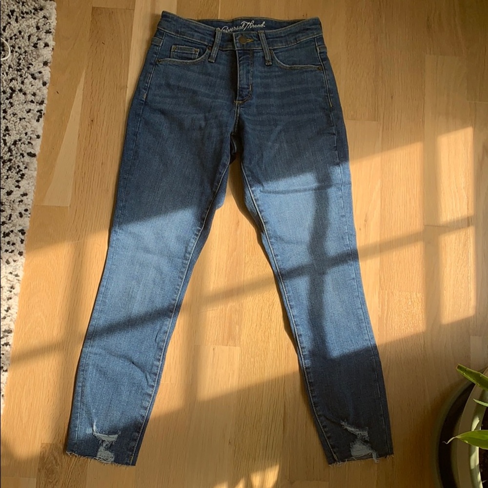 Universal thread jeans